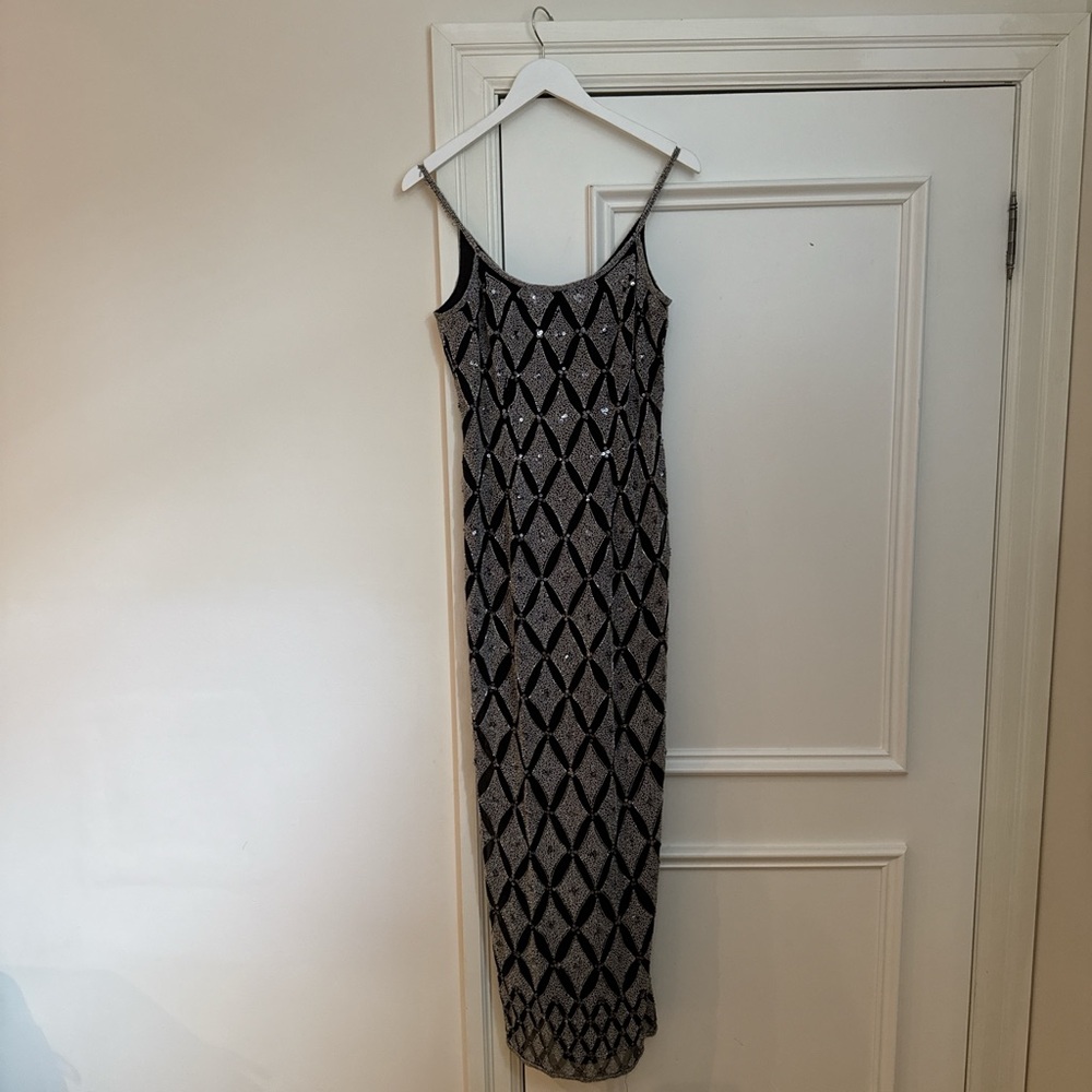 Papell Boutique Evening 100% Silk Black and Silver Dress